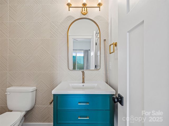 273 Mount Allen Heights, Black Mountain, NC 28711