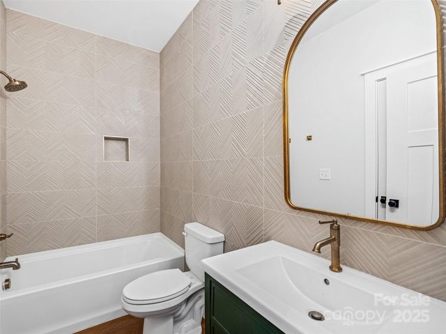 273 Mount Allen Heights, Black Mountain, NC 28711