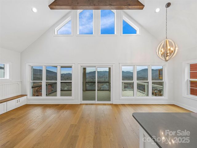 273 Mount Allen Heights, Black Mountain, NC 28711