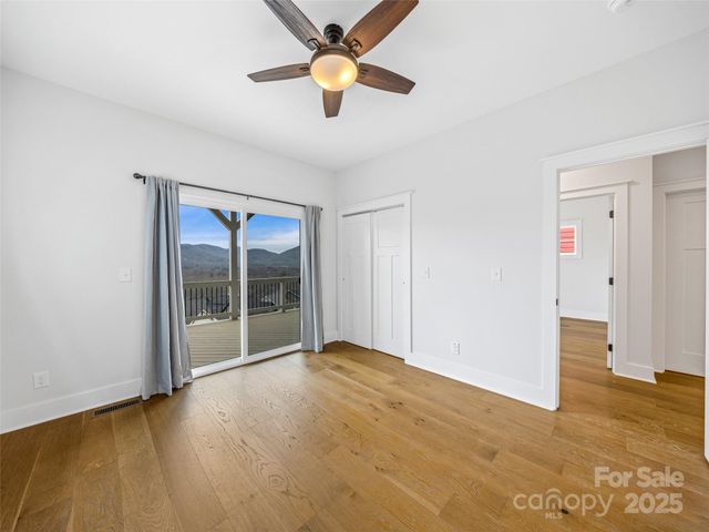 273 Mount Allen Heights, Black Mountain, NC 28711