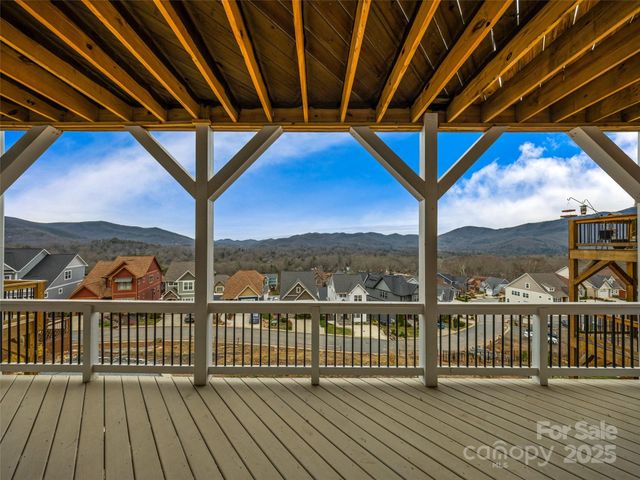273 Mount Allen Heights, Black Mountain, NC 28711