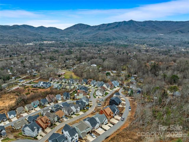 273 Mount Allen Heights, Black Mountain, NC 28711