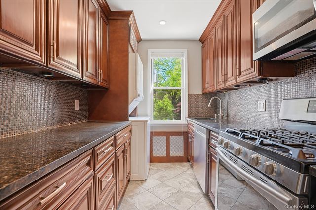 324 Palmer Terrace 1A, Mamaroneck, NY 10543