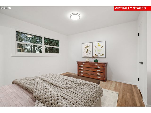 1018 Se 164TH Ave, Portland, OR 97233