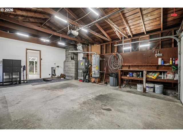 1018 Se 164TH Ave, Portland, OR 97233