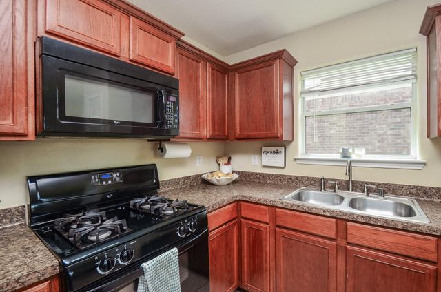 2122 Platinum Mist Drive, Rosharon, TX 77583