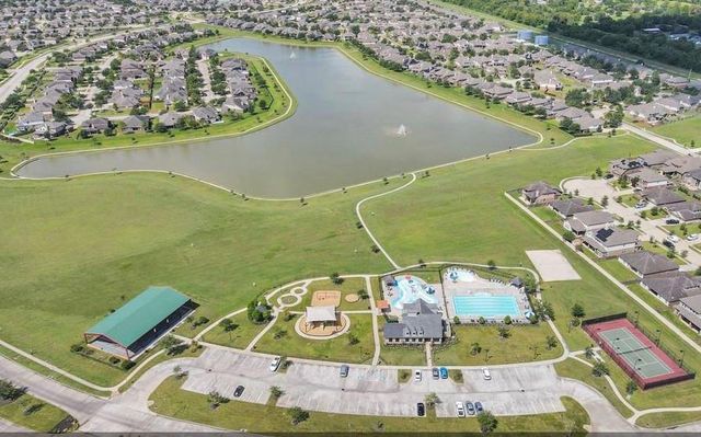 2122 Platinum Mist Drive, Rosharon, TX 77583