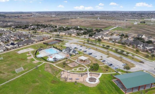 2122 Platinum Mist Drive, Rosharon, TX 77583
