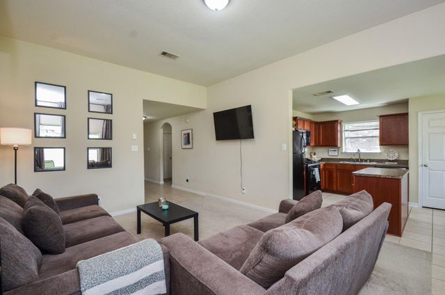2122 Platinum Mist Drive, Rosharon, TX 77583