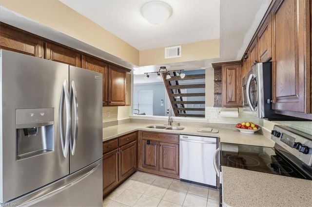 4041 Foxwood DR, Virginia Beach, VA 23462