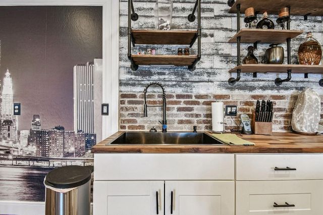 6408 RUNNING BEAR DRIVE, Lakeland, FL 33813