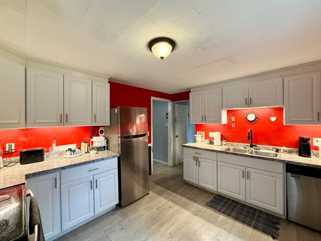 28 Skipper Lane, Westfield, MA 01085