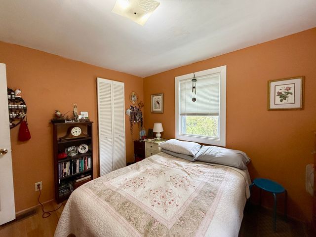 28 Skipper Lane, Westfield, MA 01085