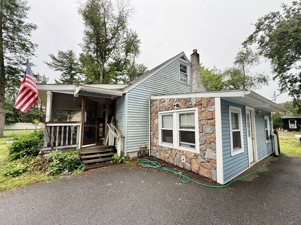 28 Skipper Lane, Westfield, MA 01085