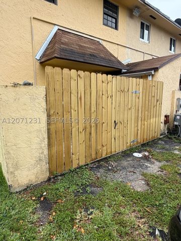 2065 NE 139th St, North Miami Beach, FL 33181
