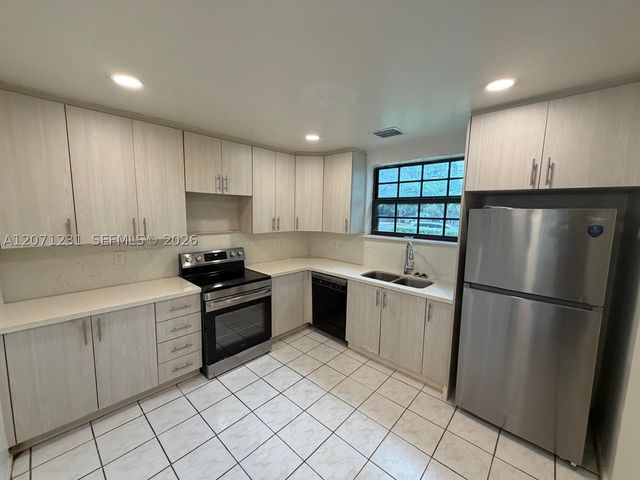 2065 NE 139th St, North Miami Beach, FL 33181