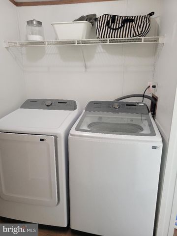 861 ROYAL CREST DRIVE, Martinsburg, WV 25401