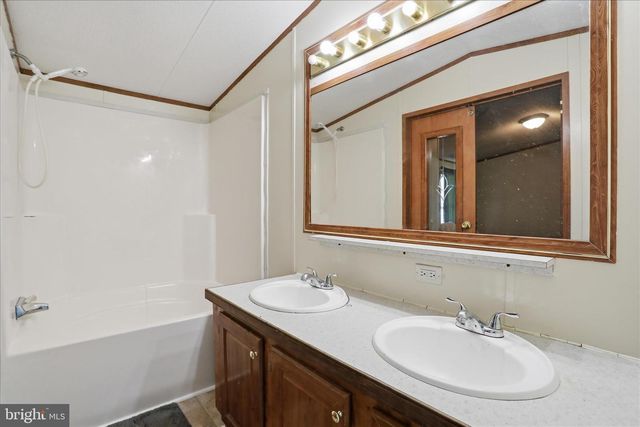 861 ROYAL CREST DRIVE, Martinsburg, WV 25401