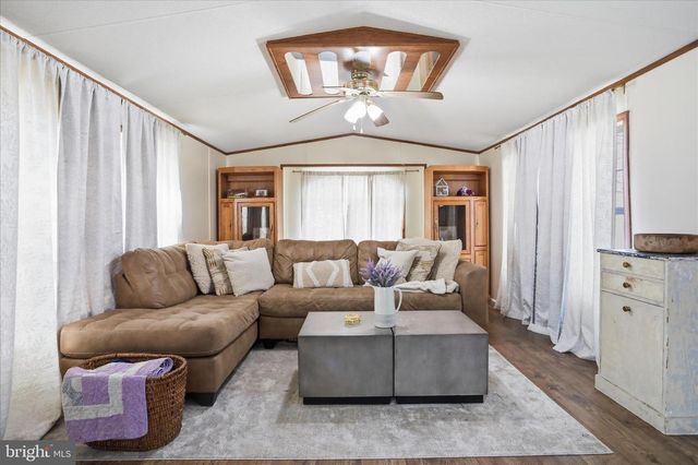 861 ROYAL CREST DRIVE, Martinsburg, WV 25401