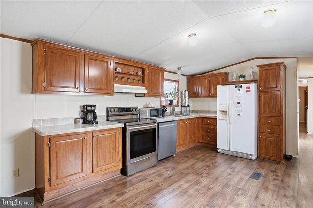 861 ROYAL CREST DRIVE, Martinsburg, WV 25401