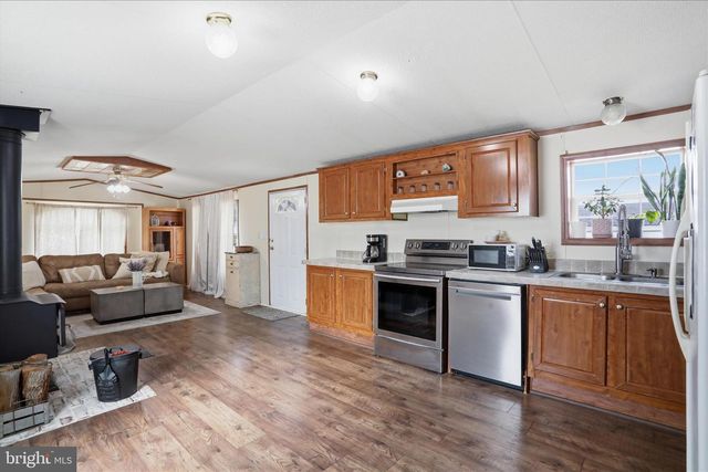 861 ROYAL CREST DRIVE, Martinsburg, WV 25401