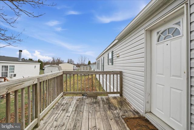 861 ROYAL CREST DRIVE, Martinsburg, WV 25401