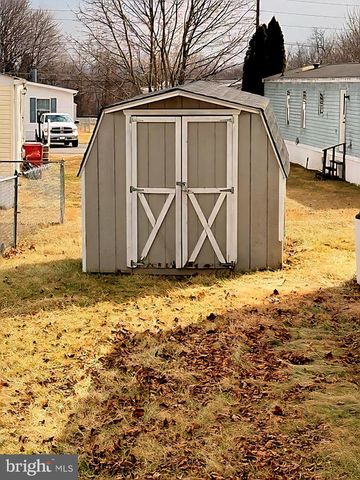 861 ROYAL CREST DRIVE, Martinsburg, WV 25401