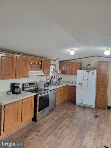 861 ROYAL CREST DRIVE, Martinsburg, WV 25401