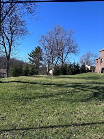 2544 Edgewood Drive, Upper St Clair, PA 15241