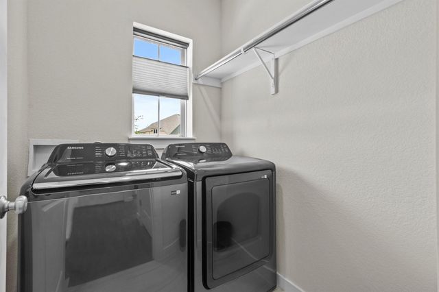532 Calmo CT, Liberty Hill, TX 78642