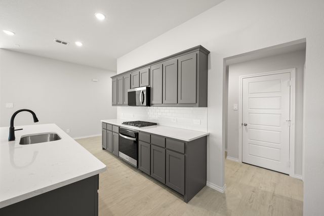 500 Pebble Circle, Azle, TX 76020