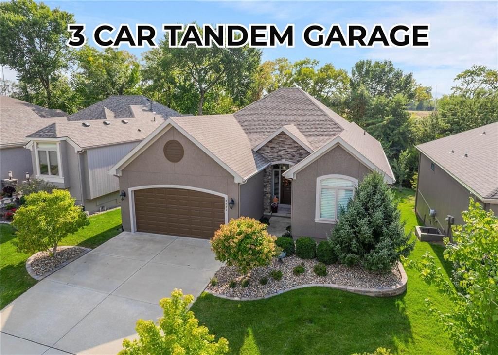 9844 Hollis Lane, Lenexa, KS 66227