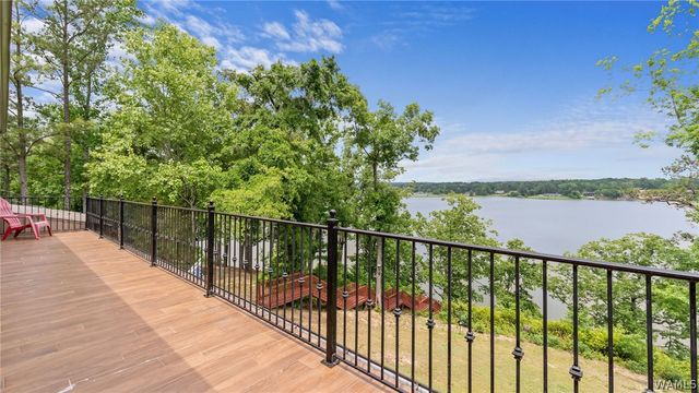 11760 High Cliff, Northport, AL 35475