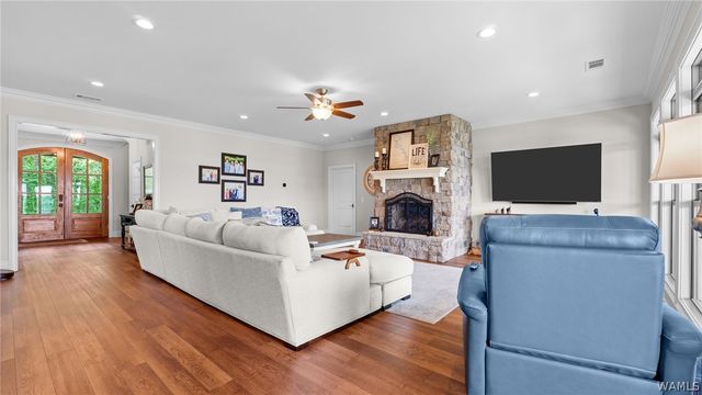 11760 High Cliff, Northport, AL 35475