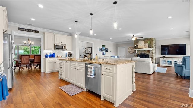 11760 High Cliff, Northport, AL 35475