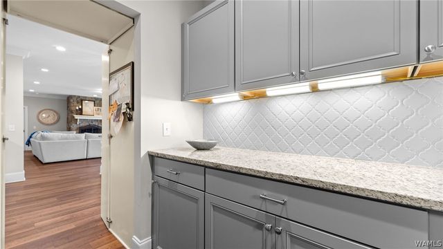 11760 High Cliff, Northport, AL 35475