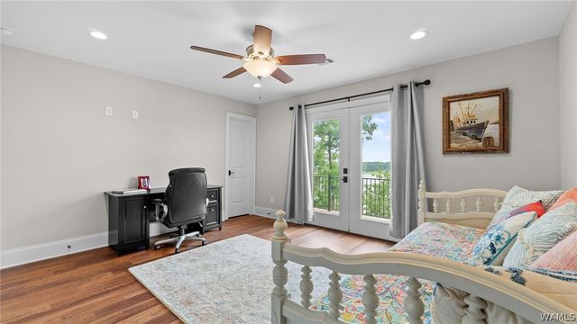 11760 High Cliff, Northport, AL 35475
