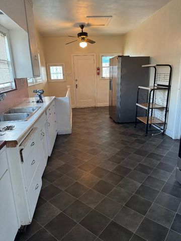 430 W Jefferson St, Stockton, CA 95206