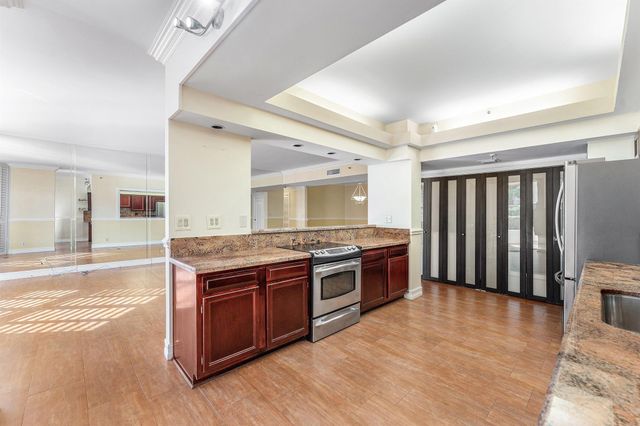 1155 Hillsboro Mile 109, Hillsboro Beach, FL 33062