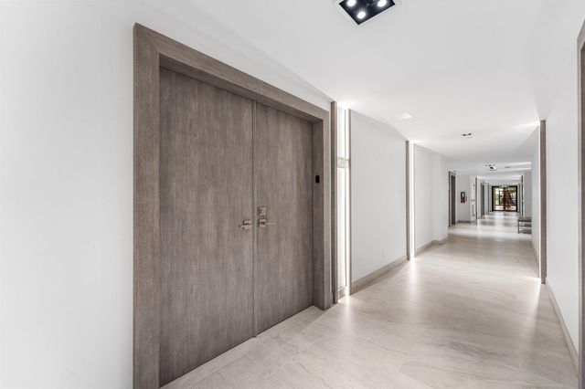 1155 Hillsboro Mile 109, Hillsboro Beach, FL 33062