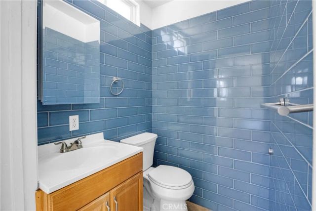 322 W 105th, Los Angeles, CA 90003