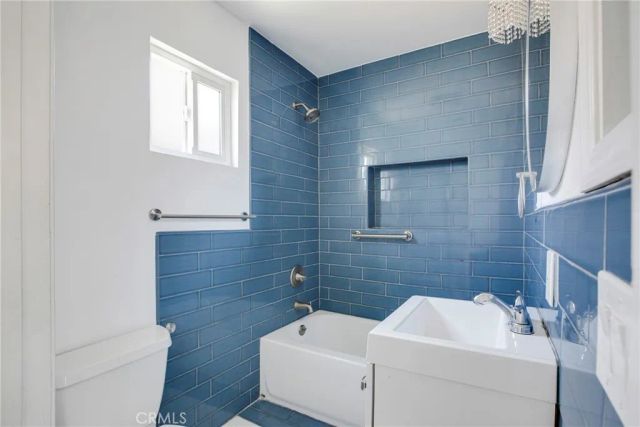 322 W 105th, Los Angeles, CA 90003