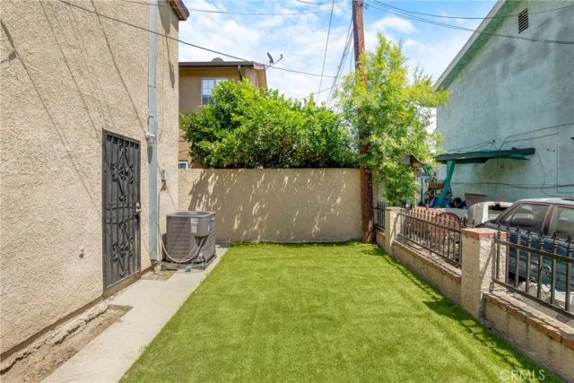 322 W 105th, Los Angeles, CA 90003
