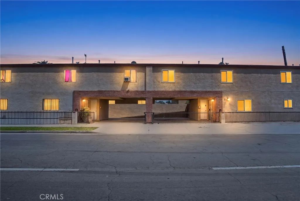 322 W 105th, Los Angeles, CA 90003