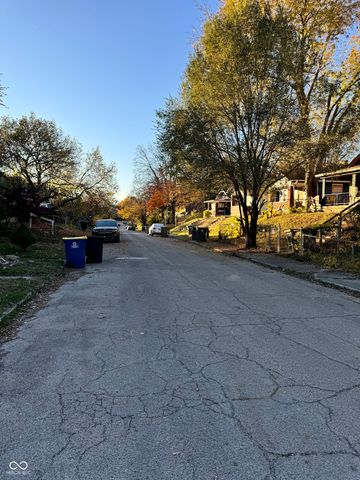 1528 N Tacoma Avenue, Indianapolis, IN 46201