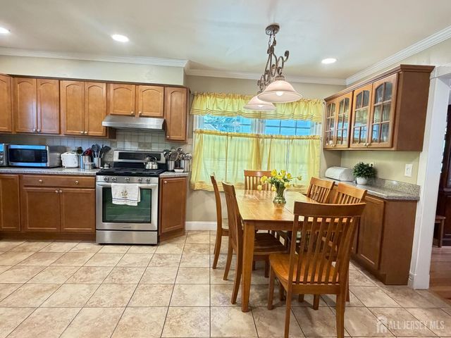 80 SE Deerfield Road, East Brunswick, NJ 08816