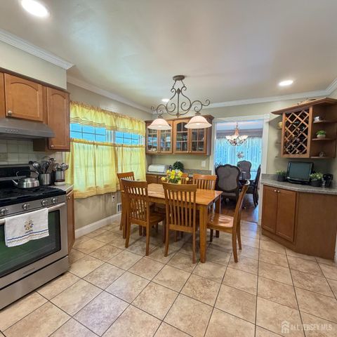 80 SE Deerfield Road, East Brunswick, NJ 08816