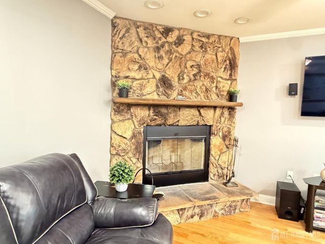 80 SE Deerfield Road, East Brunswick, NJ 08816