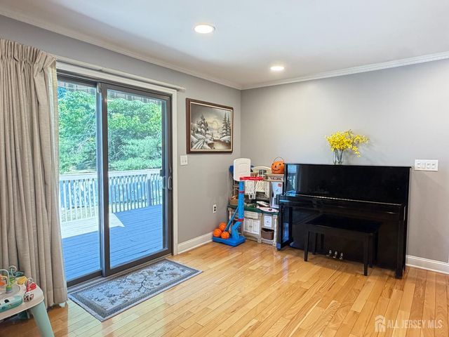 80 SE Deerfield Road, East Brunswick, NJ 08816