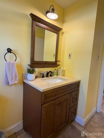 80 SE Deerfield Road, East Brunswick, NJ 08816